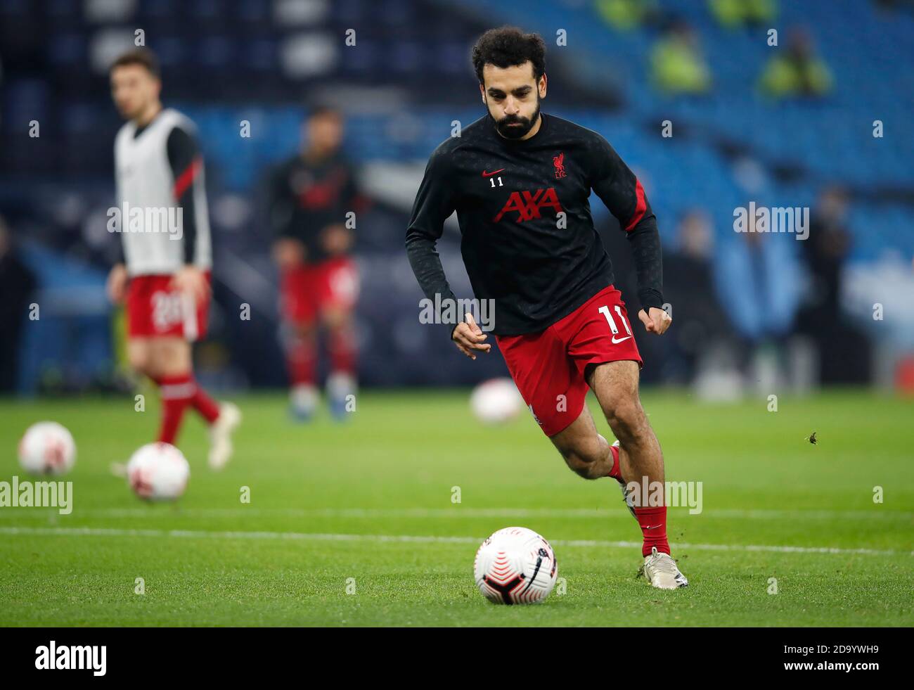 Mohamed Salah de Liverpool s'échauffe avant le match de la Premier League au Etihad Stadium de Manchester. Banque D'Images