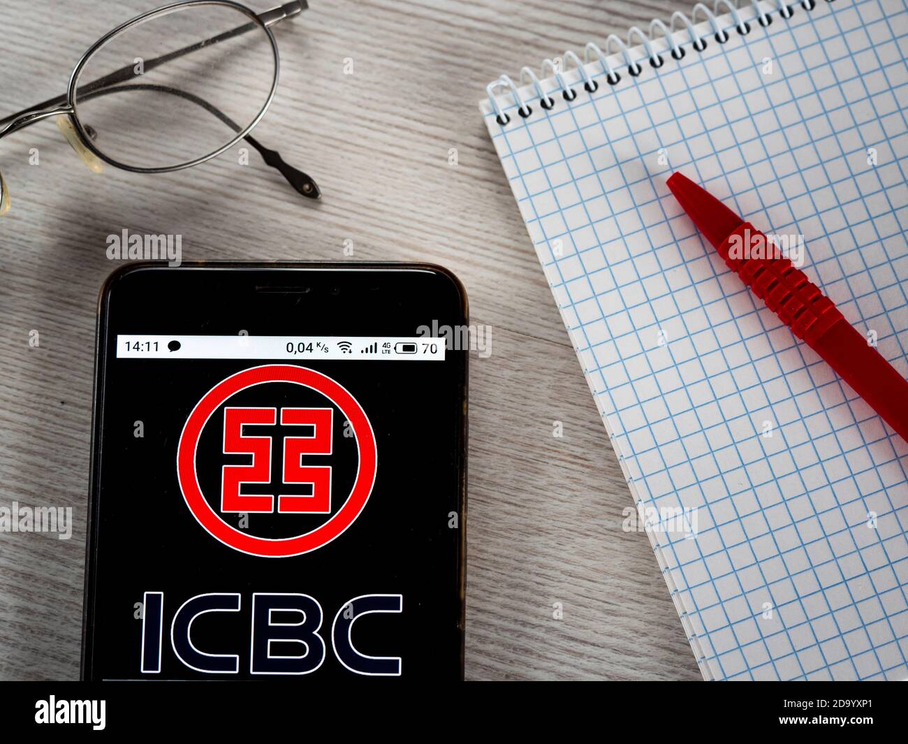 Dans cette illustration, un logo ICBC apparaît sur un smartphone. Banque D'Images