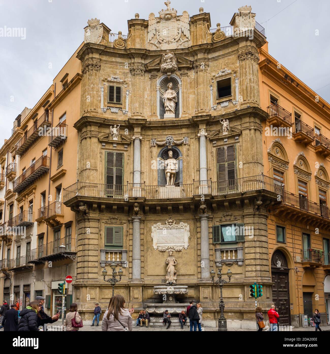 Quattro Canti, Piazza Vigliena à Palerme, Sicile, Italie Banque D'Images