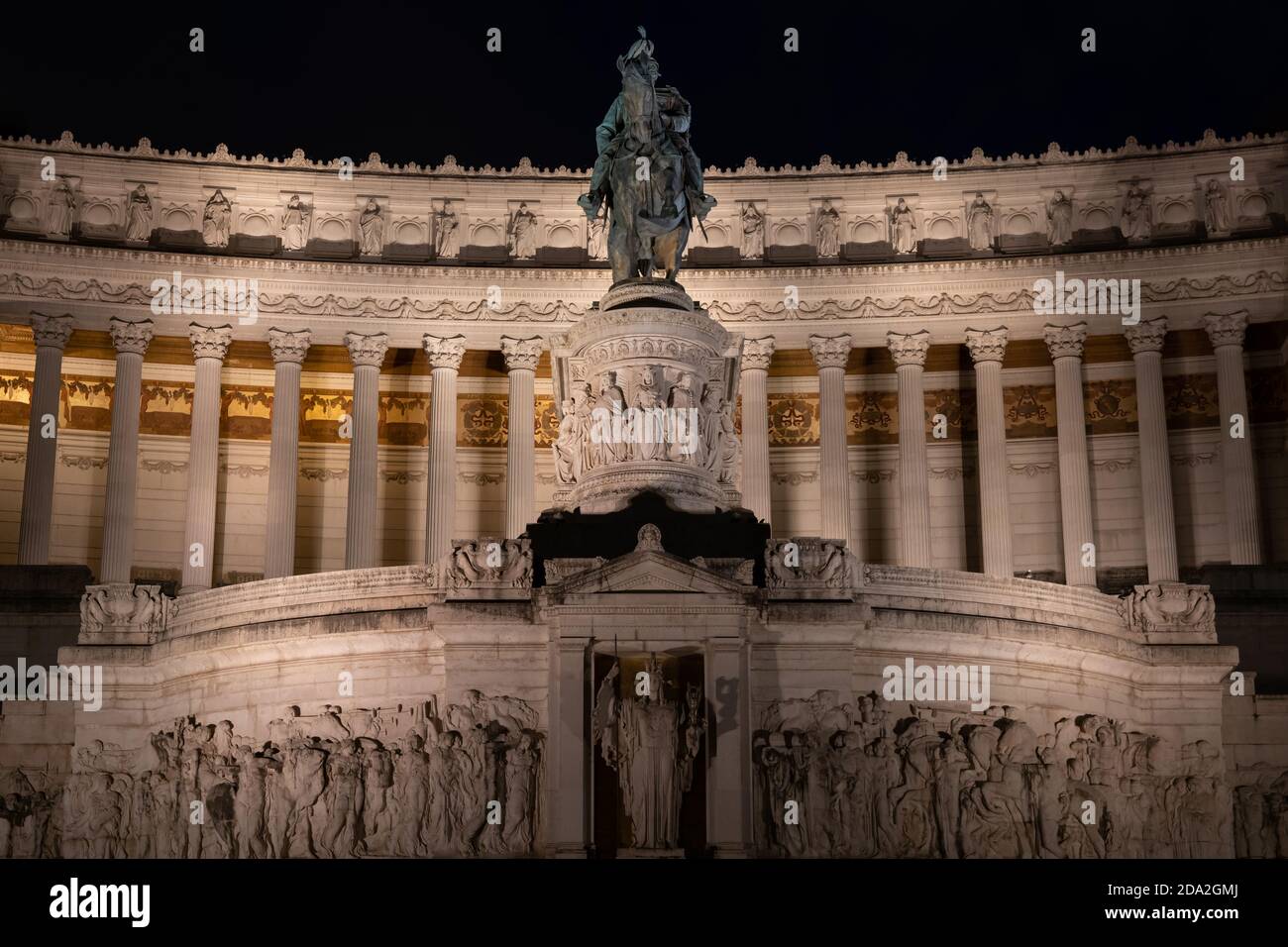 Autel de la Patrie - Victor Emmanuel II Monument de nuit à Rome, Italie Banque D'Images