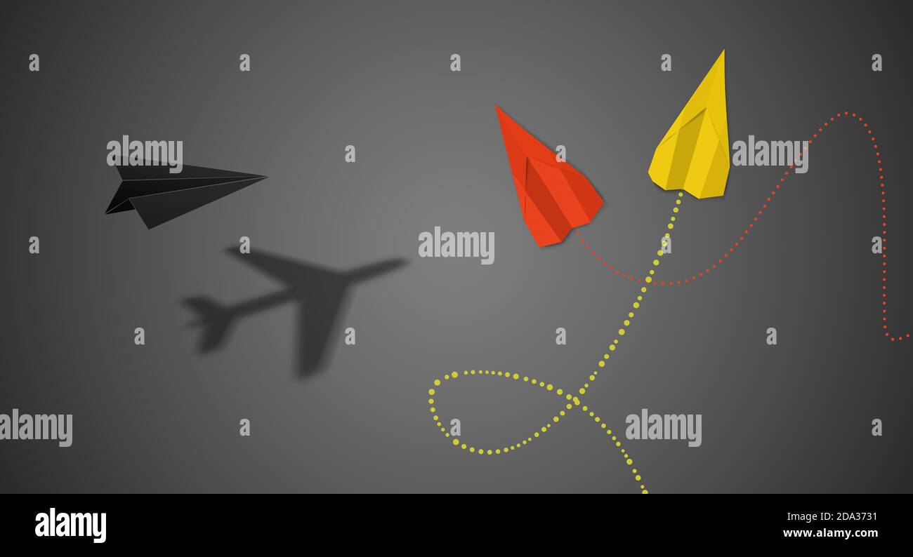 Plan papier en chute libre sur fond de tableau noir Banque D'Images