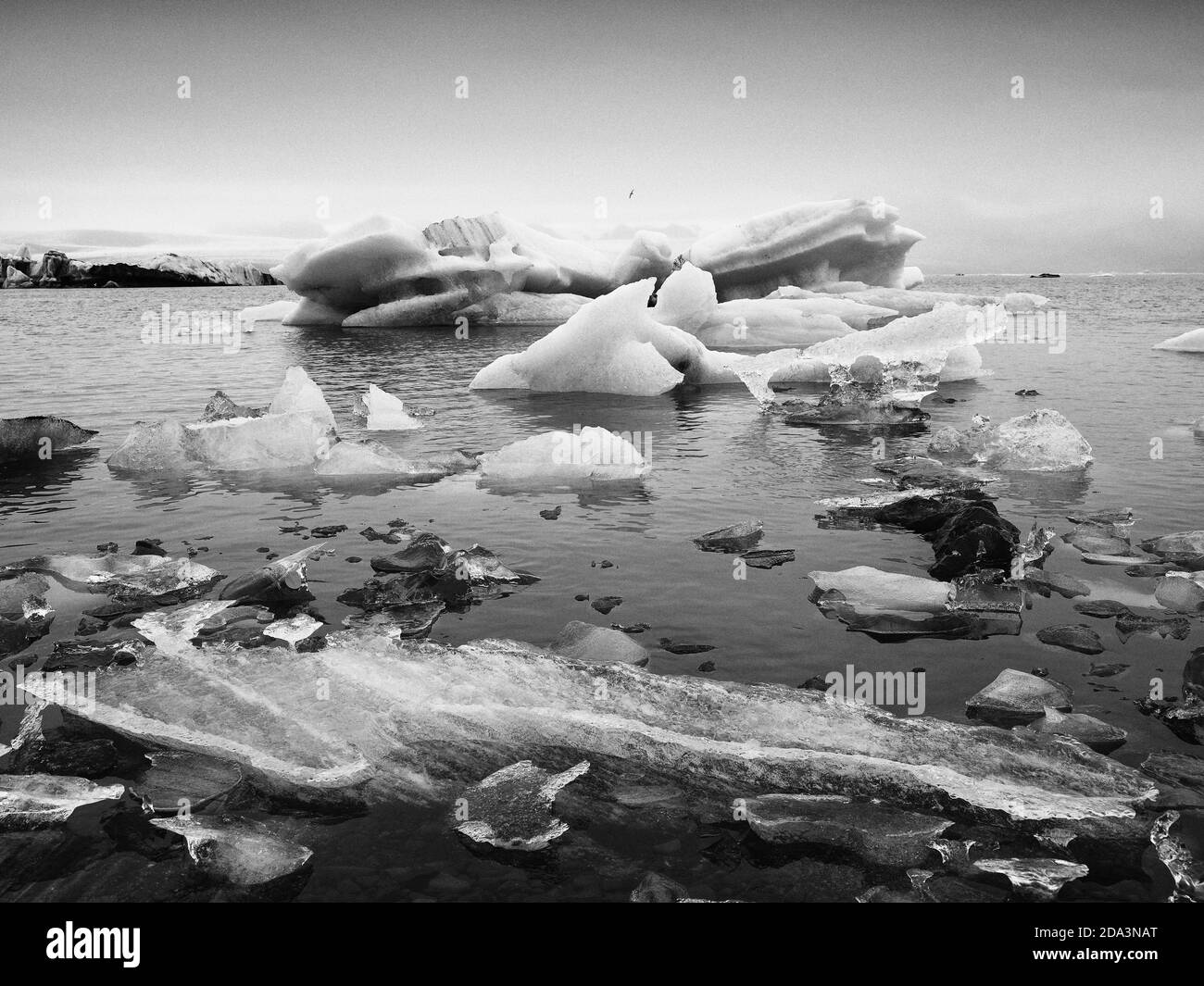 Climat orageux au-dessus de la lagune de Jokulsarlon en Islande, en Europe Banque D'Images