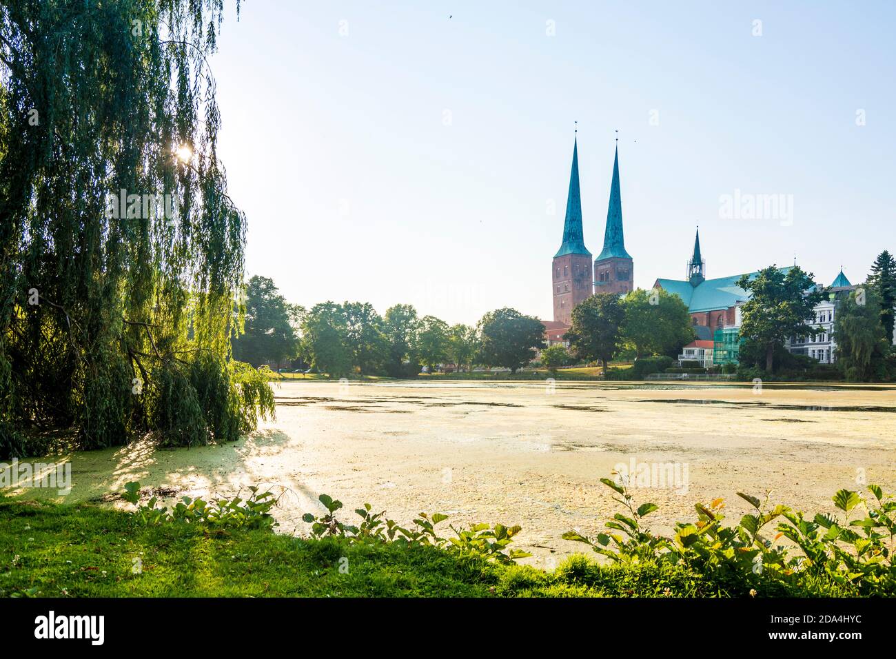 Lübeck: Cathédrale de Lübeck, étang Mühlenteich, Ostsee (mer Baltique), Schleswig-Holstein, Allemagne Banque D'Images