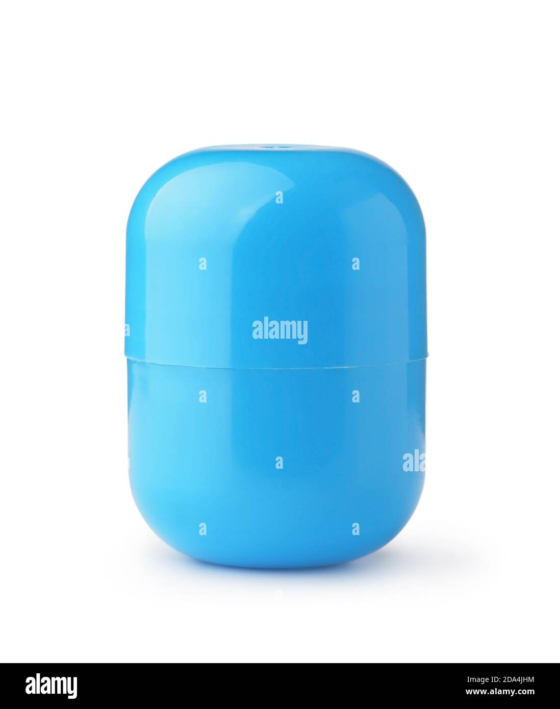 Vue avant de l'œuf jouet en plastique bleu à remplir isolé blanc Banque D'Images
