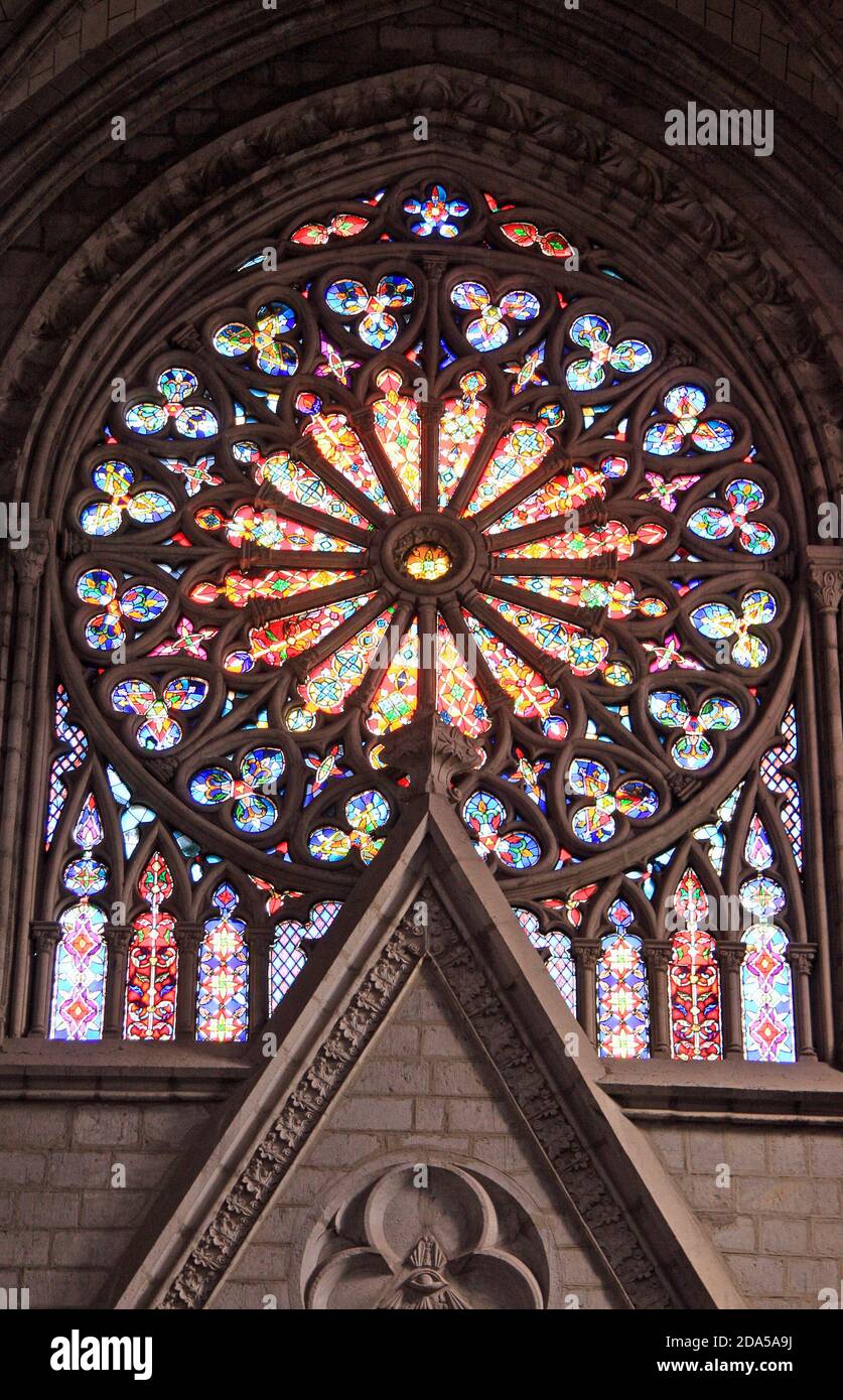 Fenêtre rose de la Basilique du vœu National, Quito, Equateur Banque D'Images