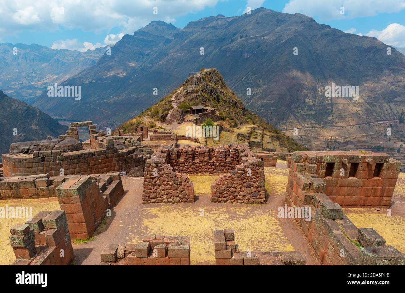 La ruine inca de Pisac avec son Temple du Soleil dans les Andes, Cusco, Pérou. Banque D'Images