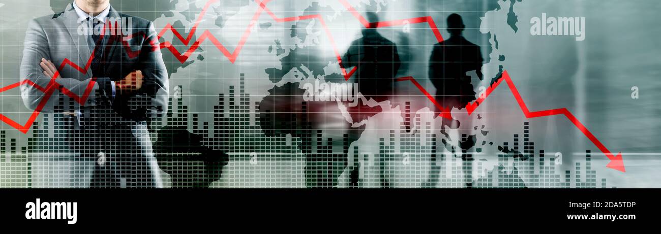 Résumé de la récession et de la crise sur le fond de la carte du monde. Flèche rouge vers le bas. Banque D'Images