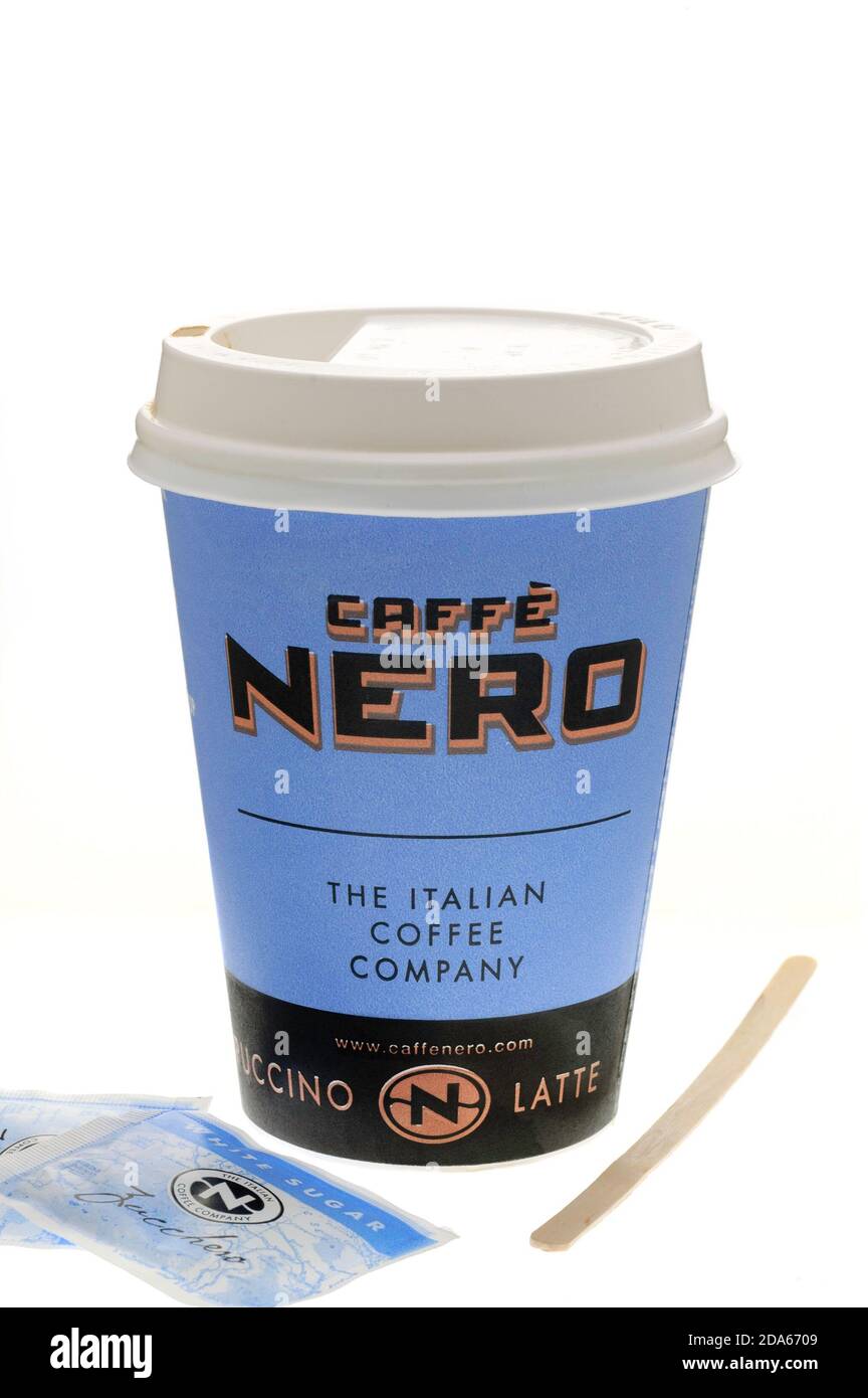Tasse de Caffe Nero Coffee à emporter, Caffe Nero a été fondée en 1997 par Gerry Ford à Londres Banque D'Images