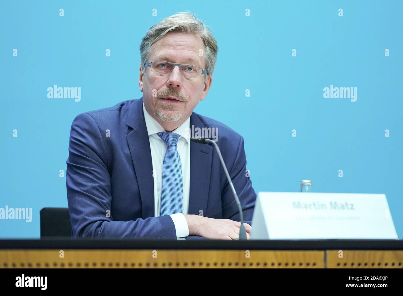 Berlin Allemagne 10 Novembre 2020 Martin Matz Spd Secretaire D Etat A La Sante A Berlin Prend La Parole A La Conference De Presse Du Senat Le Bail Du Centre De Traitement Corona