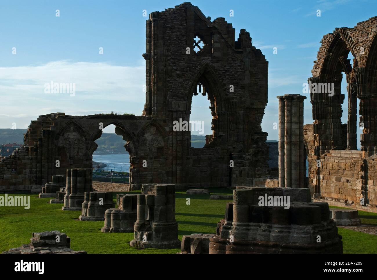 Les ruines de l'abbaye de Whitby, Whitby Banque D'Images