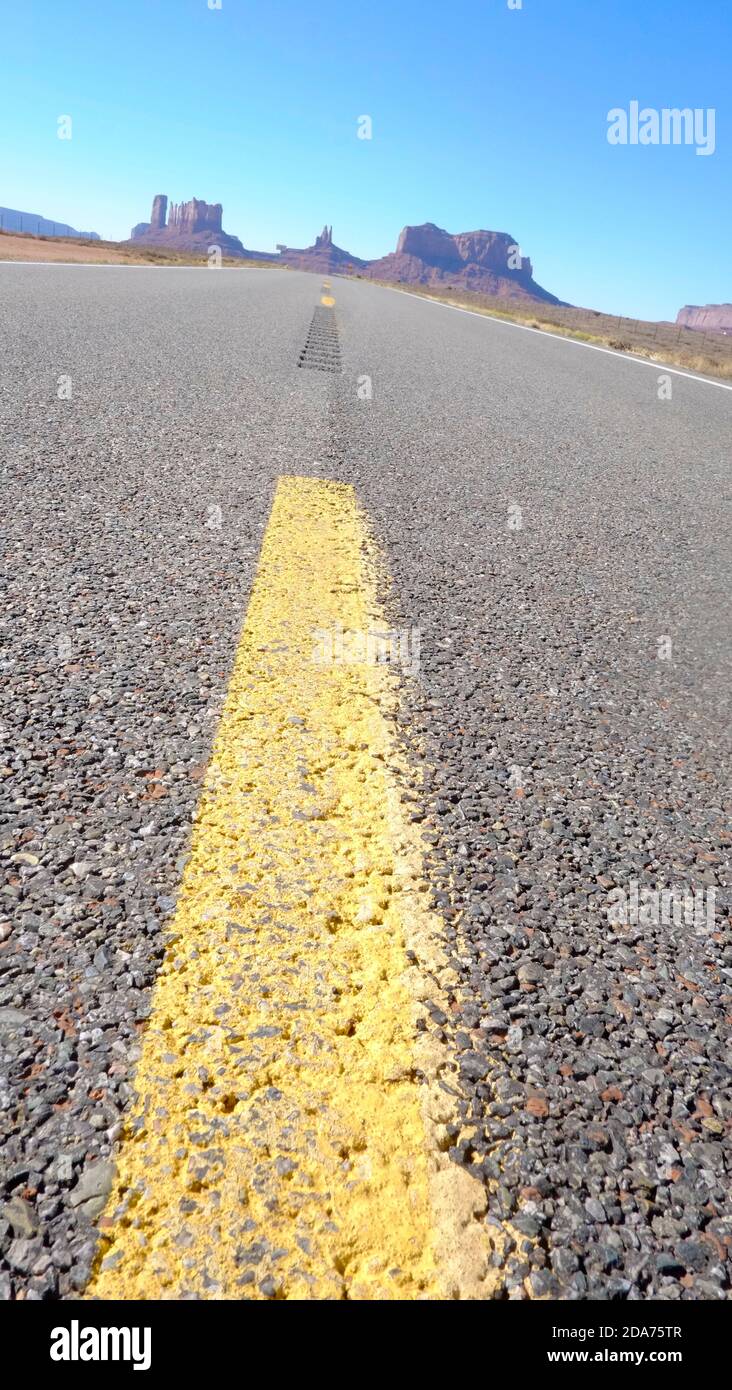 L'U.S. route 163 est une autoroute américaine de 64 kilomètres qui va de l'US 160 vers le nord à l'US 191 dans les États américains de l'Arizona et de l'Utah. Banque D'Images