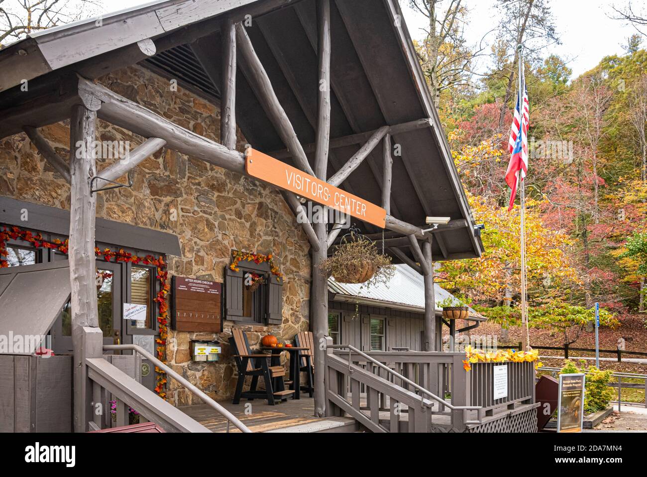 Centre d'accueil au parc national Vogel, niché dans les montagnes Blue Ridge près de Blairsville, Géorgie. (ÉTATS-UNIS) Banque D'Images