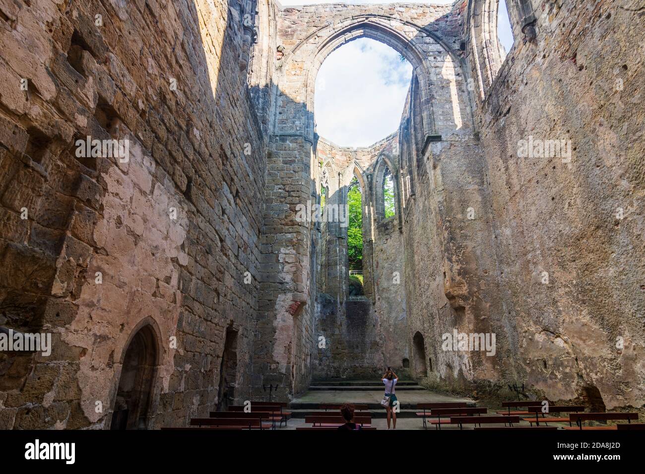 Oybin : oybin hill, ruine de l'église du monastère, Zittauer Gebirge, montagnes Zittau, Sachsen, Saxe, Allemagne Banque D'Images Oybin : oybin hill, ruine de l'église du monastère, Zittauer Gebirge, montagnes Zittau, Sachsen, Saxe, Allemagne Banque D'Images