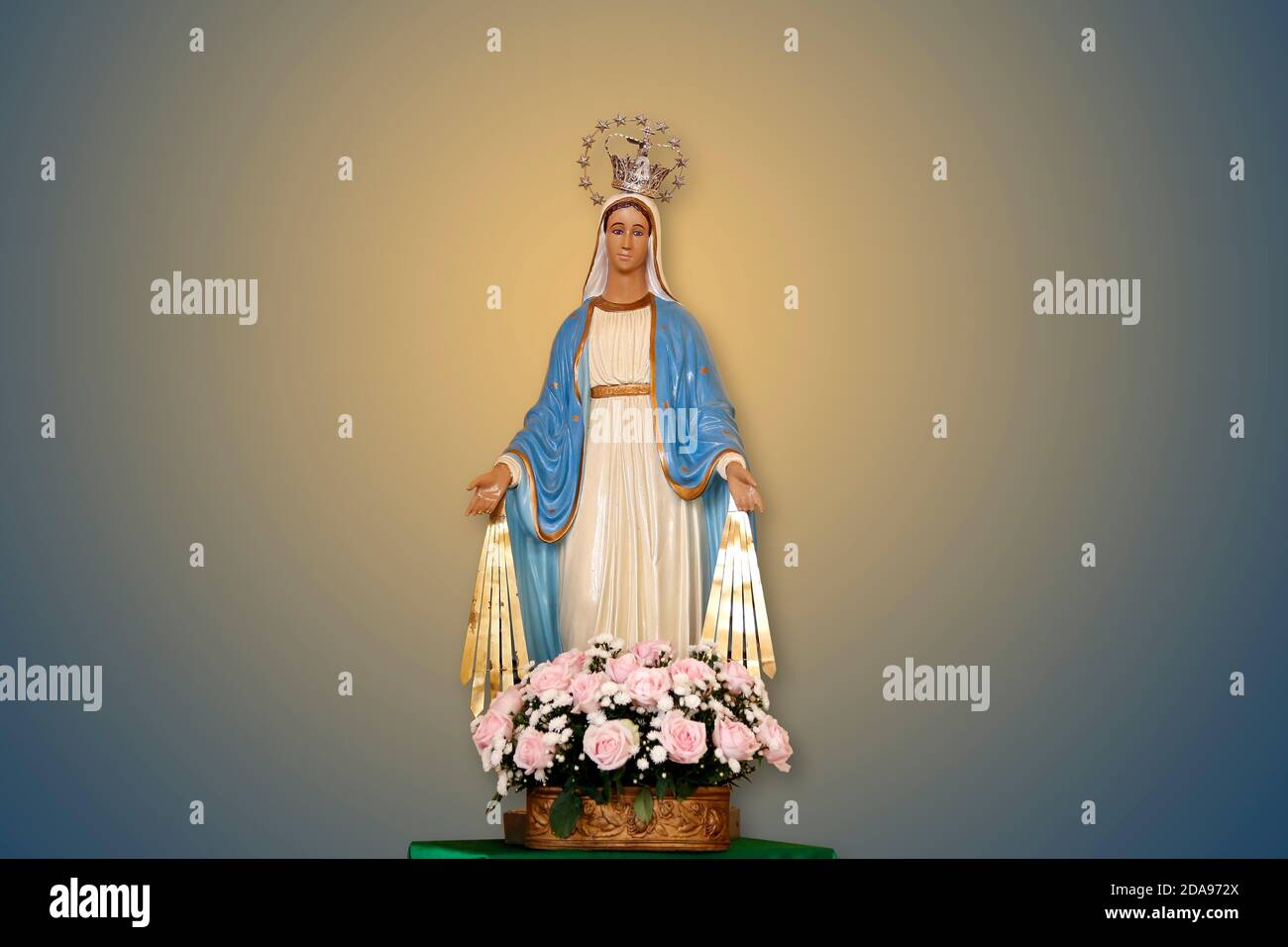 Statue de l'image de Notre Dame de grâce, mère de Dieu dans la religion catholique, Vierge Marie Banque D'Images