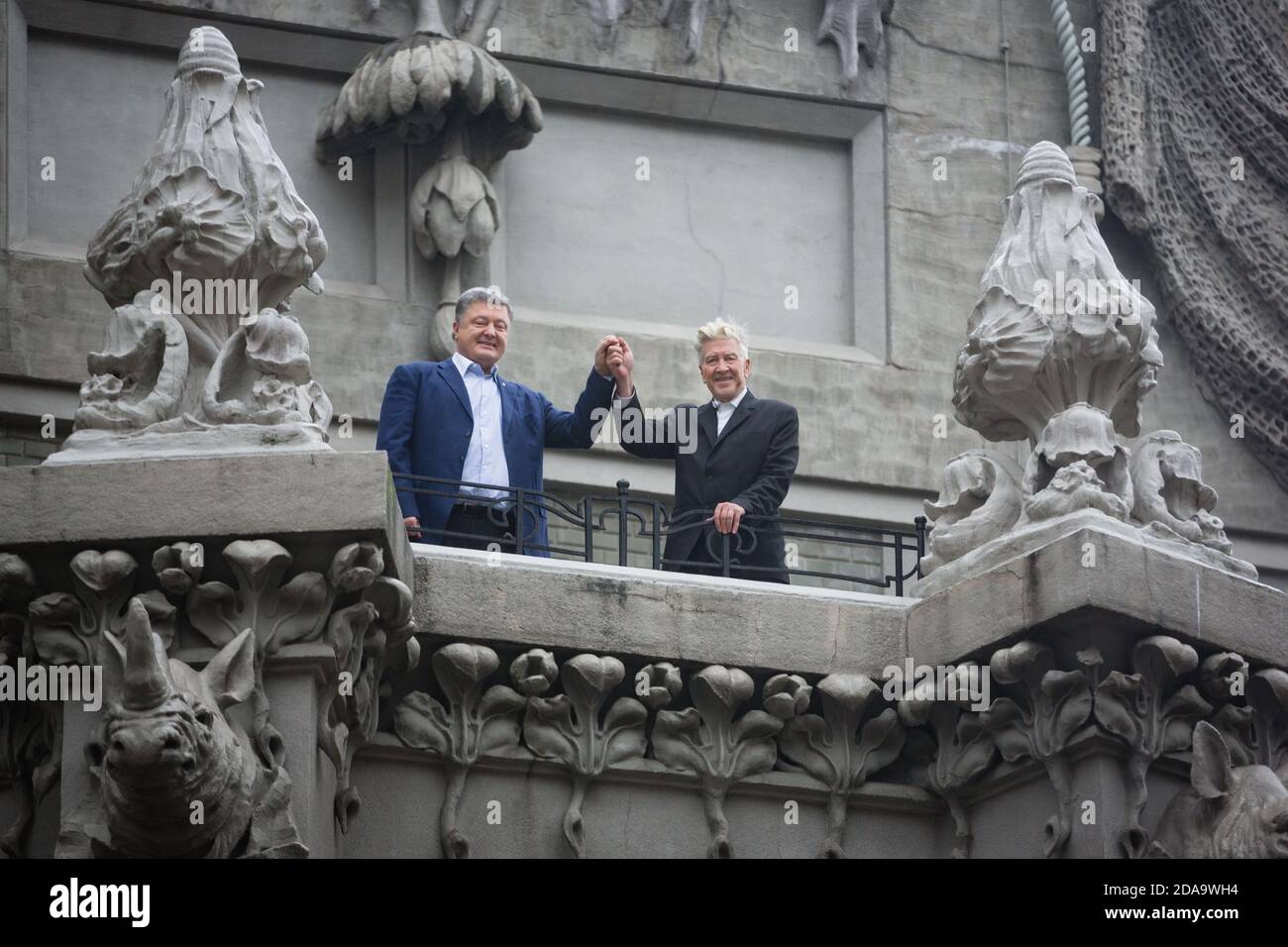 KIEV, UKRAINE - 18 novembre 2017: Le président de l'Ukraine Petro Porochenko a rencontré le réalisateur américain David Lynch qui ouvre la fondation de psychol Banque D'Images