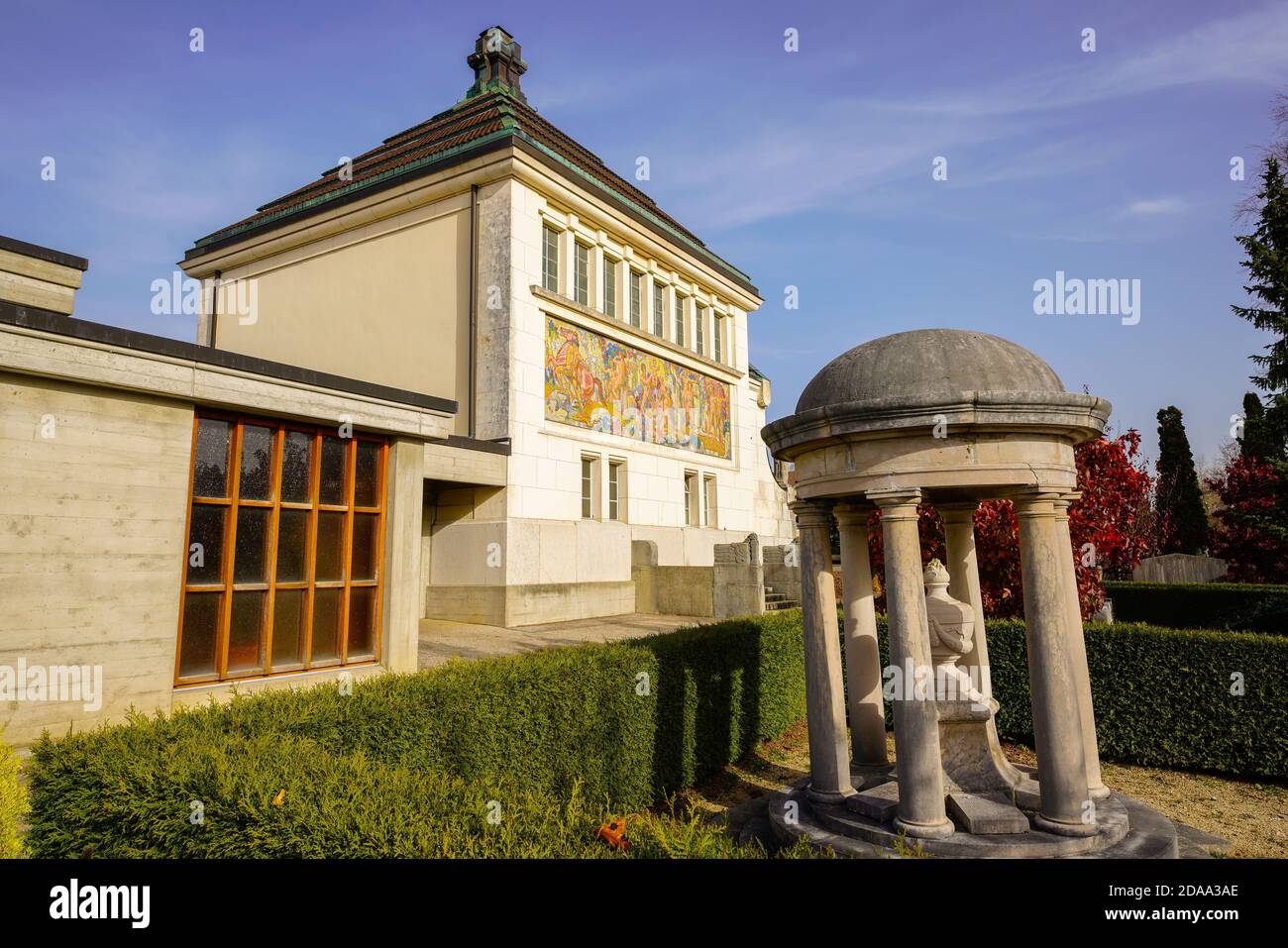 Le crématorium de la Chaux-de-Fonds est un crématorium situé dans le cimetière de Charrière à la Chaux-de-Fonds. Canton de Neuchâtel, Suisse. Banque D'Images