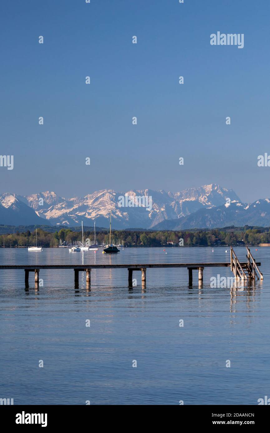 Géographie / Voyage, Allemagne, Bavière, Muensing, passerelle sur le lac de Starnberg en face de Wetterste, Additional-Rights-Clearance-Info-not-available Banque D'Images