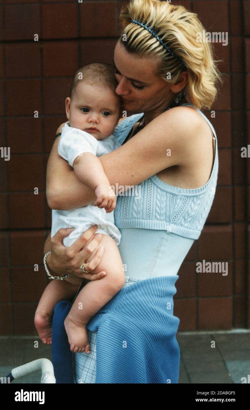 Emma, petite fille du joueur de tennis néerlandais Richard Krajicek, années 1990 Banque D'Images