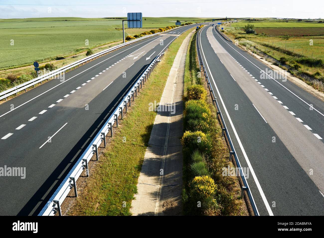 Autovía Cantabria - Meseta Cantabria, A67, passant par Frómista, Palencia, Castille et Leon, Espagne, Europe Banque D'Images