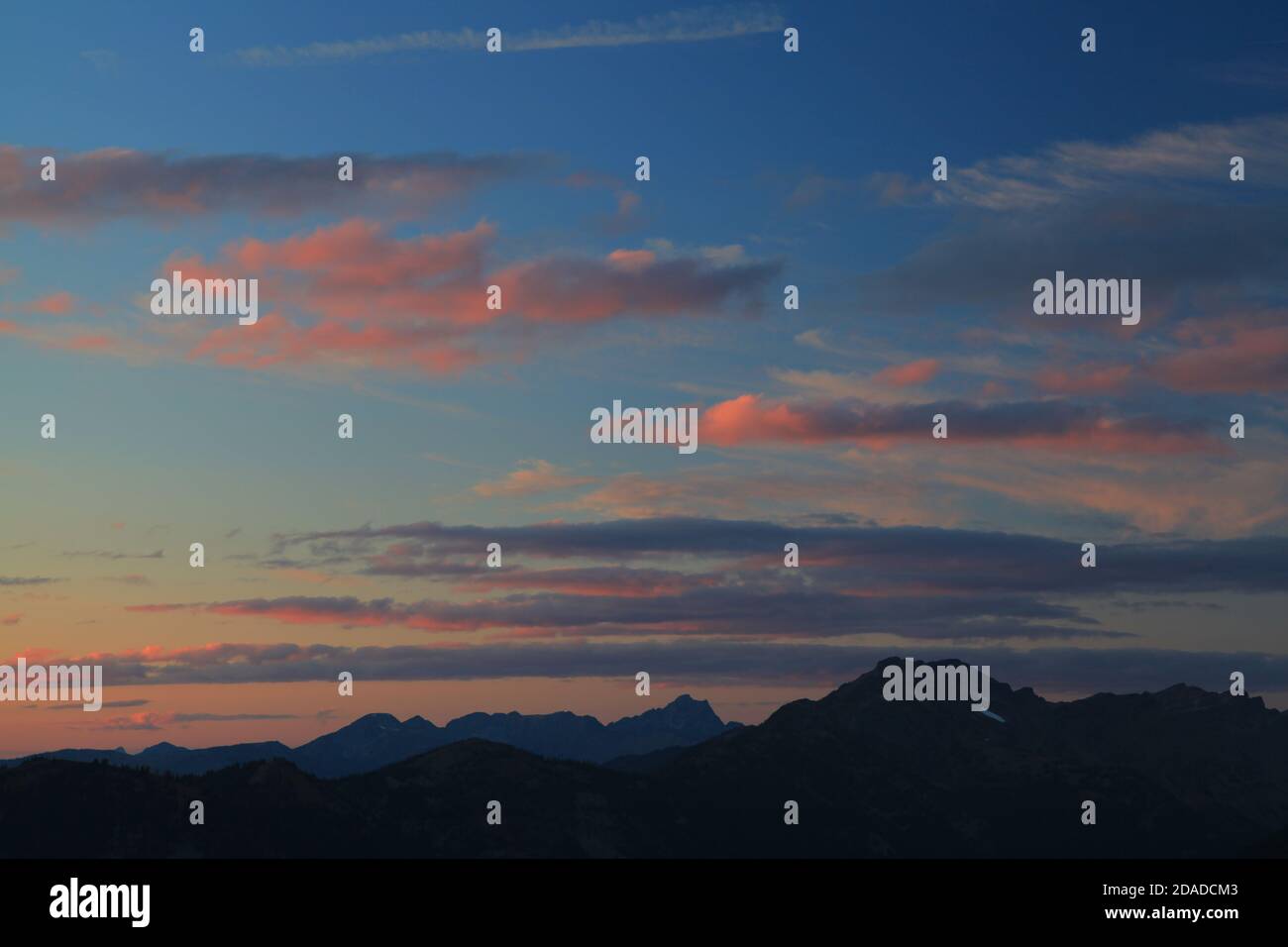 Coucher de soleil sur la région sauvage de Pasayten Banque D'Images