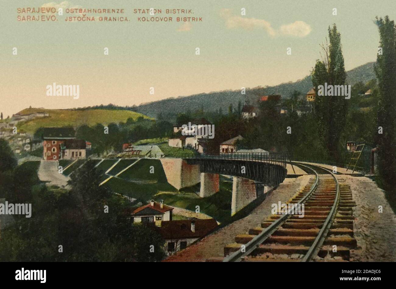 Viaduc ferroviaire et gare à Bistrik Banque D'Images