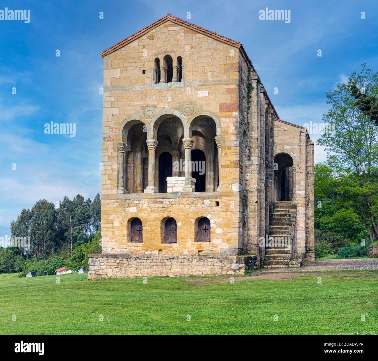 Église préromane de Santa Maria del Naranco, Oviedo, Asturies, Espagne. Santa Maria del Naranco fait partie du site de Monumen, classé au patrimoine mondial de l'UNESCO Banque D'Images
