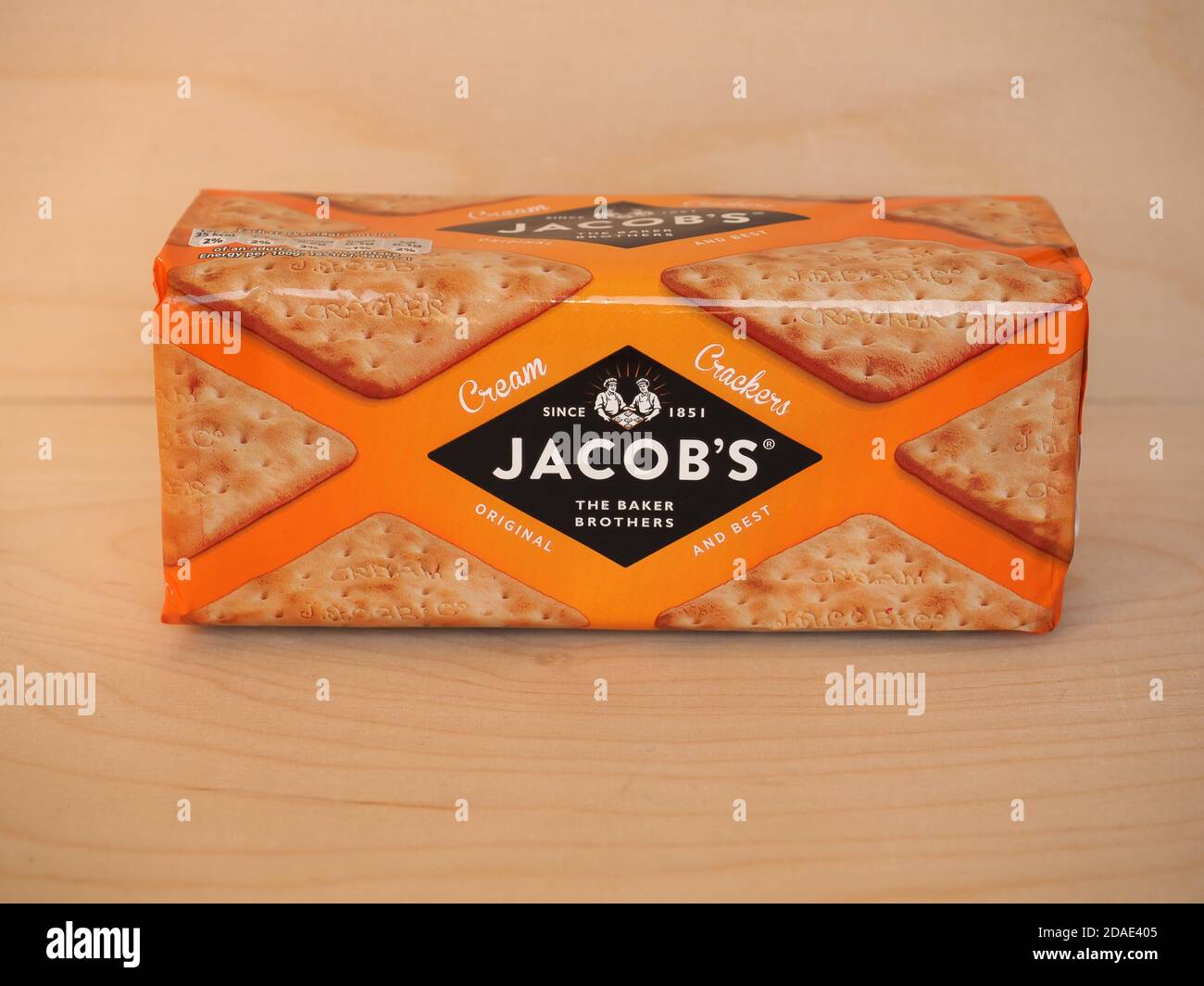 LONDRES, Royaume-Uni - VERS OCTOBRE 2020 : paquet de biscuits Jacob's Cream Crackers Banque D'Images