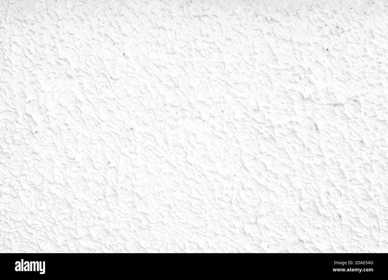 Mur de ciment blanc de surface rugueuse. Fond abstrait de texture de mur blanc. Design moderne sur fond blanc. Papier peint abstrait simple. Texture blanche. Banque D'Images
