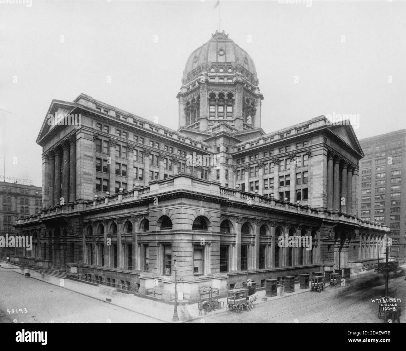 Extérieur du bâtiment fédéral de Chicago conçu par Henry Ives Cobb abritait le département de poste de Chicago, vers 1906 Banque D'Images