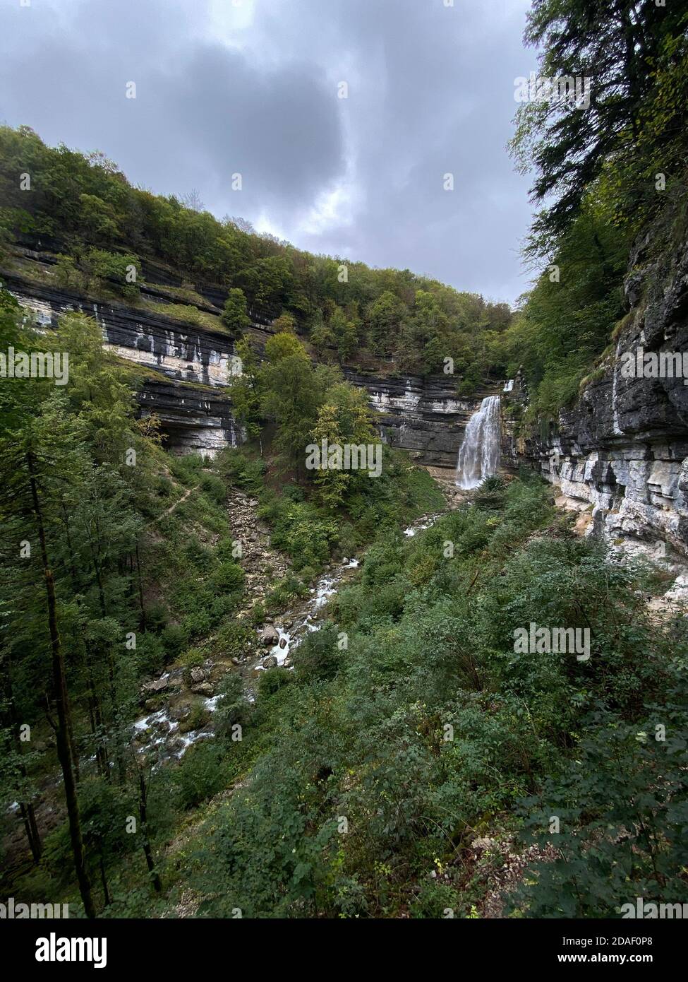 La cascade du Grand Saut est l'une des nombreuses chutes de la Cascade du herisson, france, jura Banque D'Images La cascade du Grand Saut est l'une des nombreuses chutes de la Cascade du herisson, france, jura Banque D'Images