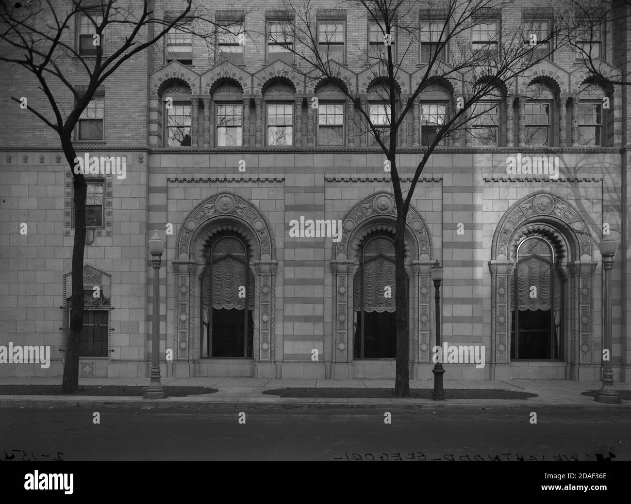 Détails au 451 West Wrightwood Avenue, architecte Raymond Gregori, à Chicago, Illinois, vers 1923-1936. Banque D'Images