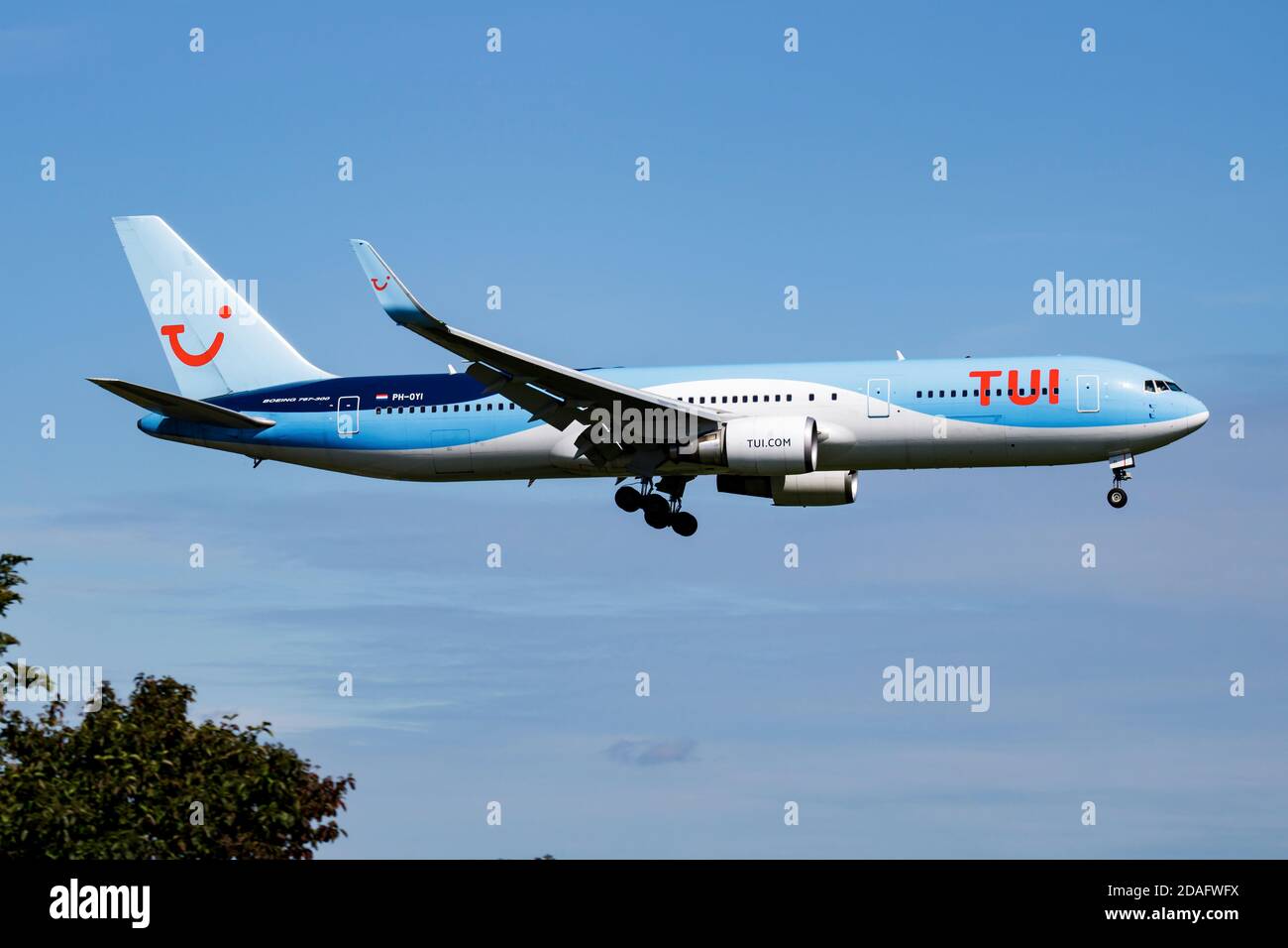 Amsterdam / pays-Bas - 4 juillet 2017: TUI TUIfly ArkeFly Boeing 767-300 pH-OYI avion passager arrivée et atterrissage à l'aéroport d'Amsterdam Schipol Banque D'Images