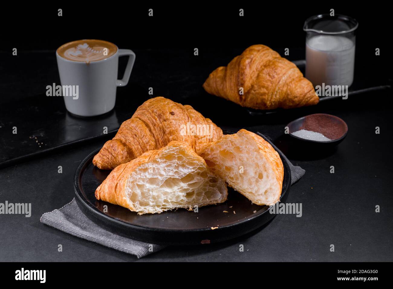 croissants cuits au four Banque D'Images