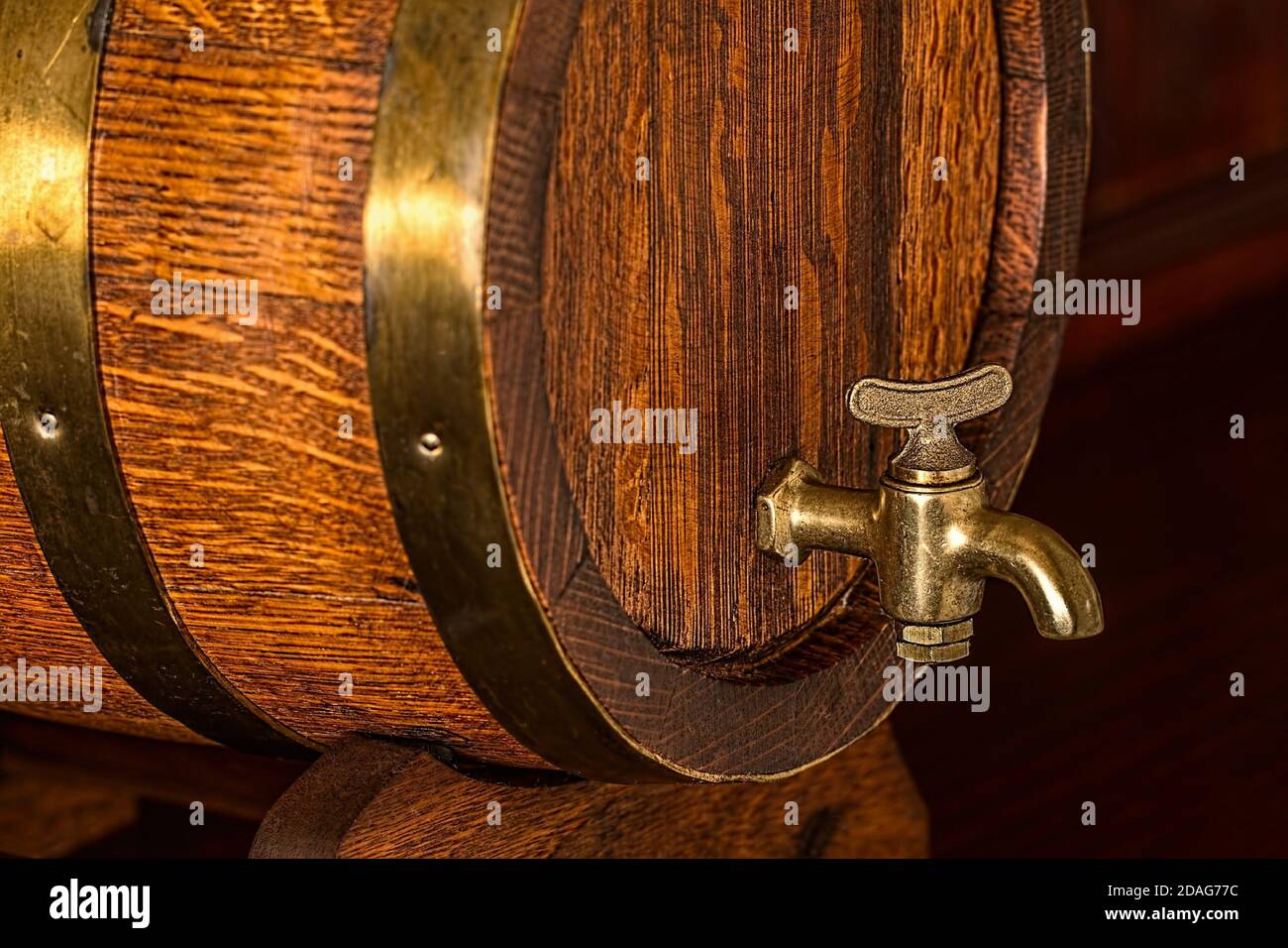 boisson alcoolisée à base de malt fermenté à base de levure aromatisé au  houblon Photo Stock - Alamy
