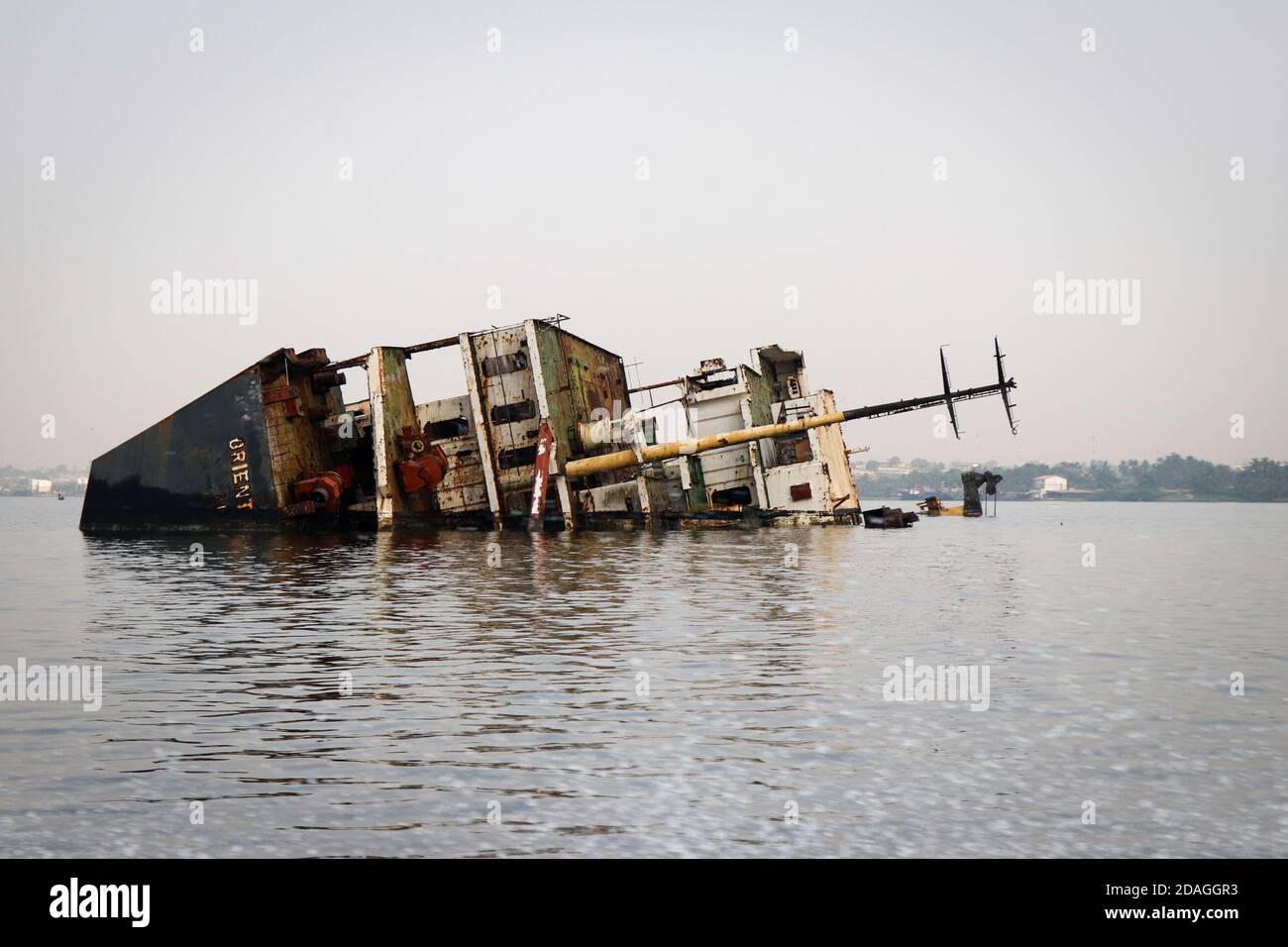 Excursion en bateau à travers le lagon, Abidjan, Côte d'Ivoire Banque D'Images