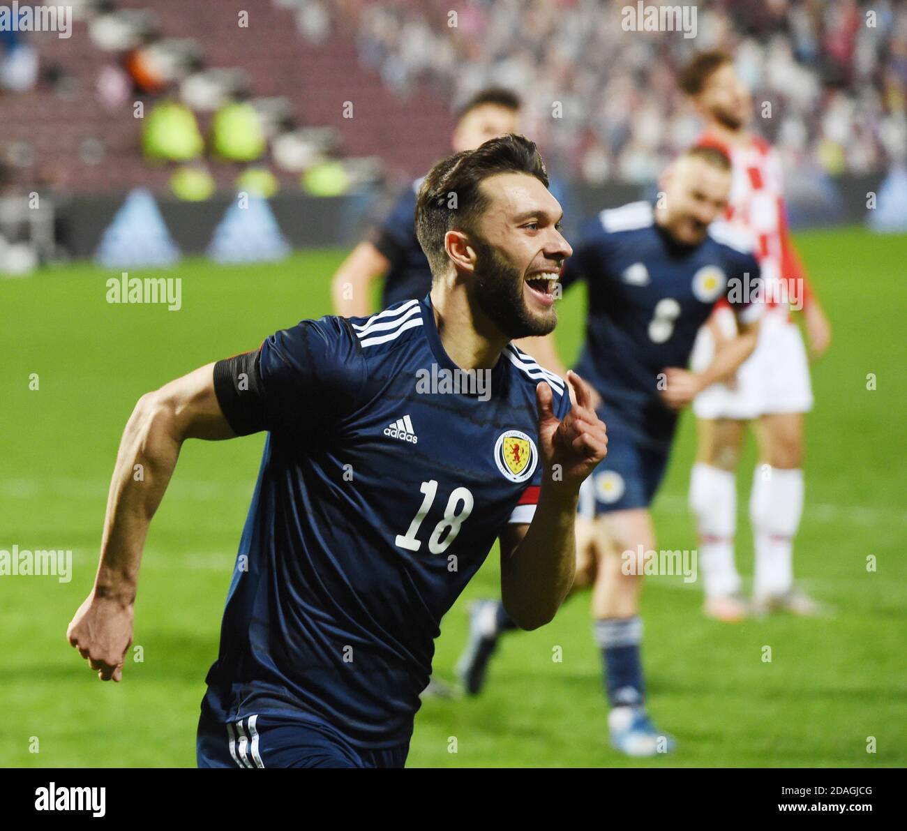 Tynecastle Park, Édimbourg, Écosse, Royaume-Uni. 12 novembre 20. 21 qualifications de l'UEFA pour les championnats d'Europe des moins de 21 ans. Scotland / Croatia Pic shows Connor McLennan (#18) of Scotland U21 fête son objectif d'égalisation de score lors du tirage au sort de 2-2 avec Croatia U-21 Credit: eric mccowat/Alay Live News Banque D'Images