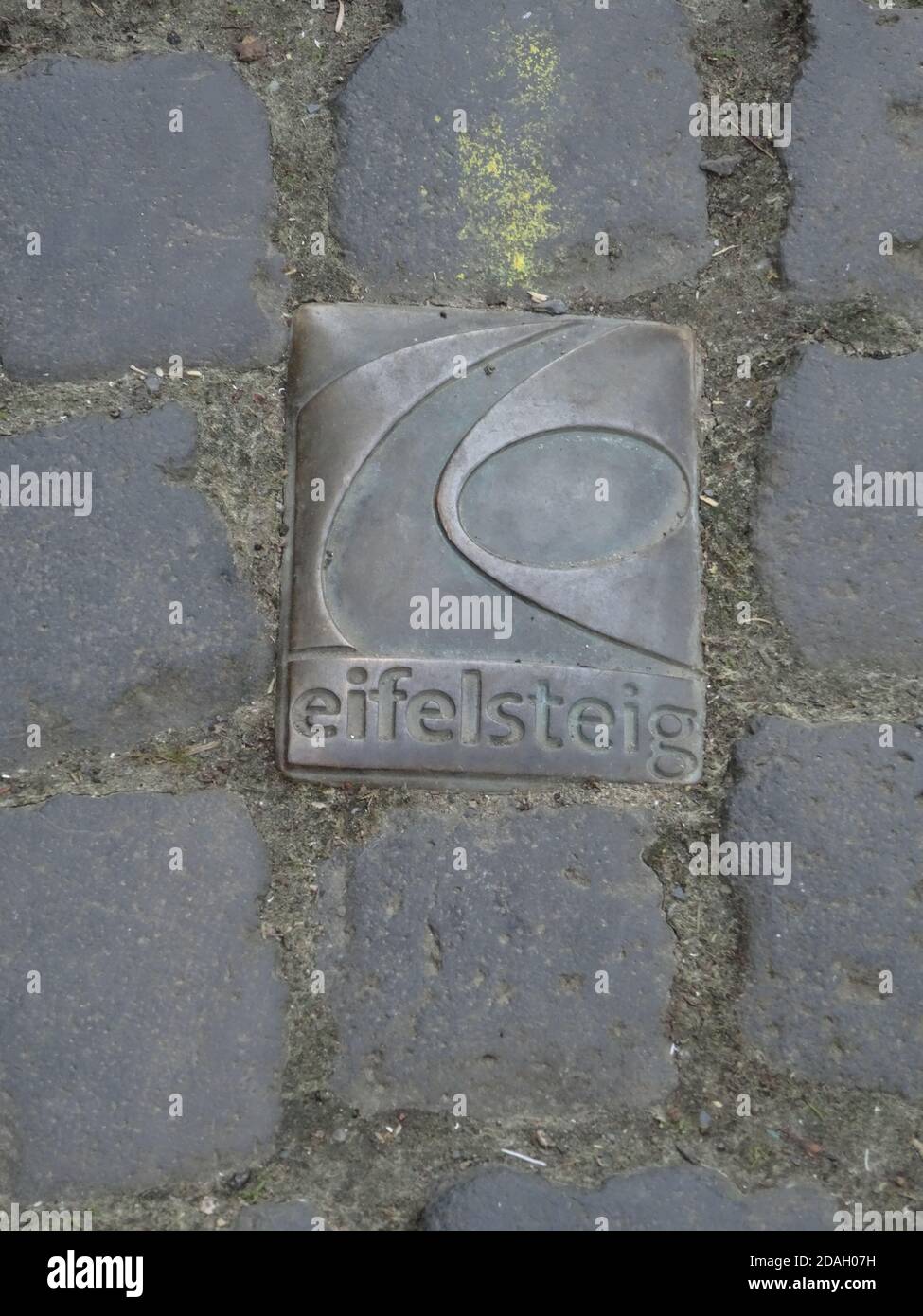 Signe Eifelsteig comme pavés dans la chaussée Banque D'Images