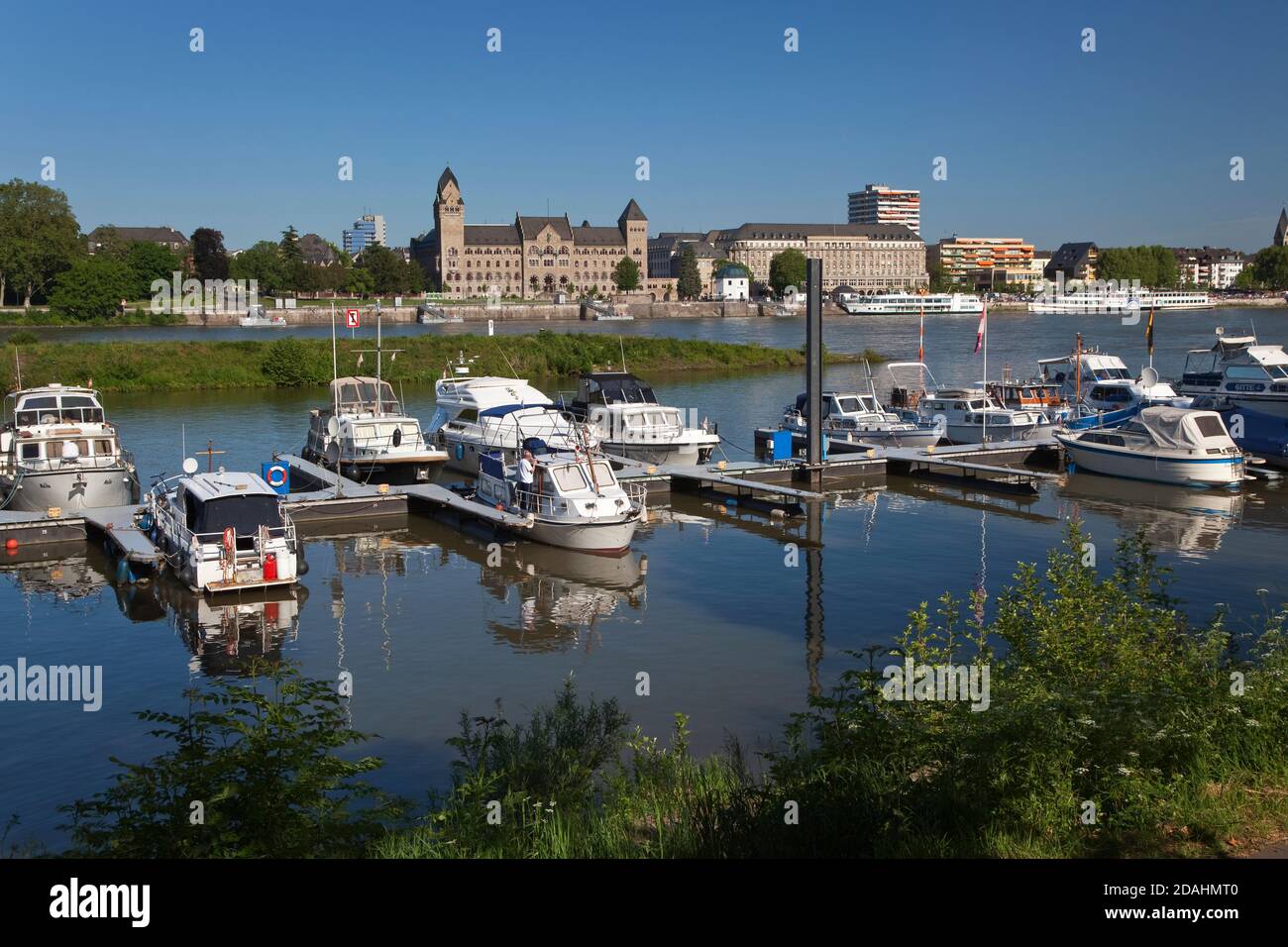 Géographie / Voyage, Allemagne, Rhénanie-Palatinat, Koblenz, vue sur le Rhin vers Konrad-Adenauer-, Additional-Rights-Clearance-Info-non-disponible Banque D'Images