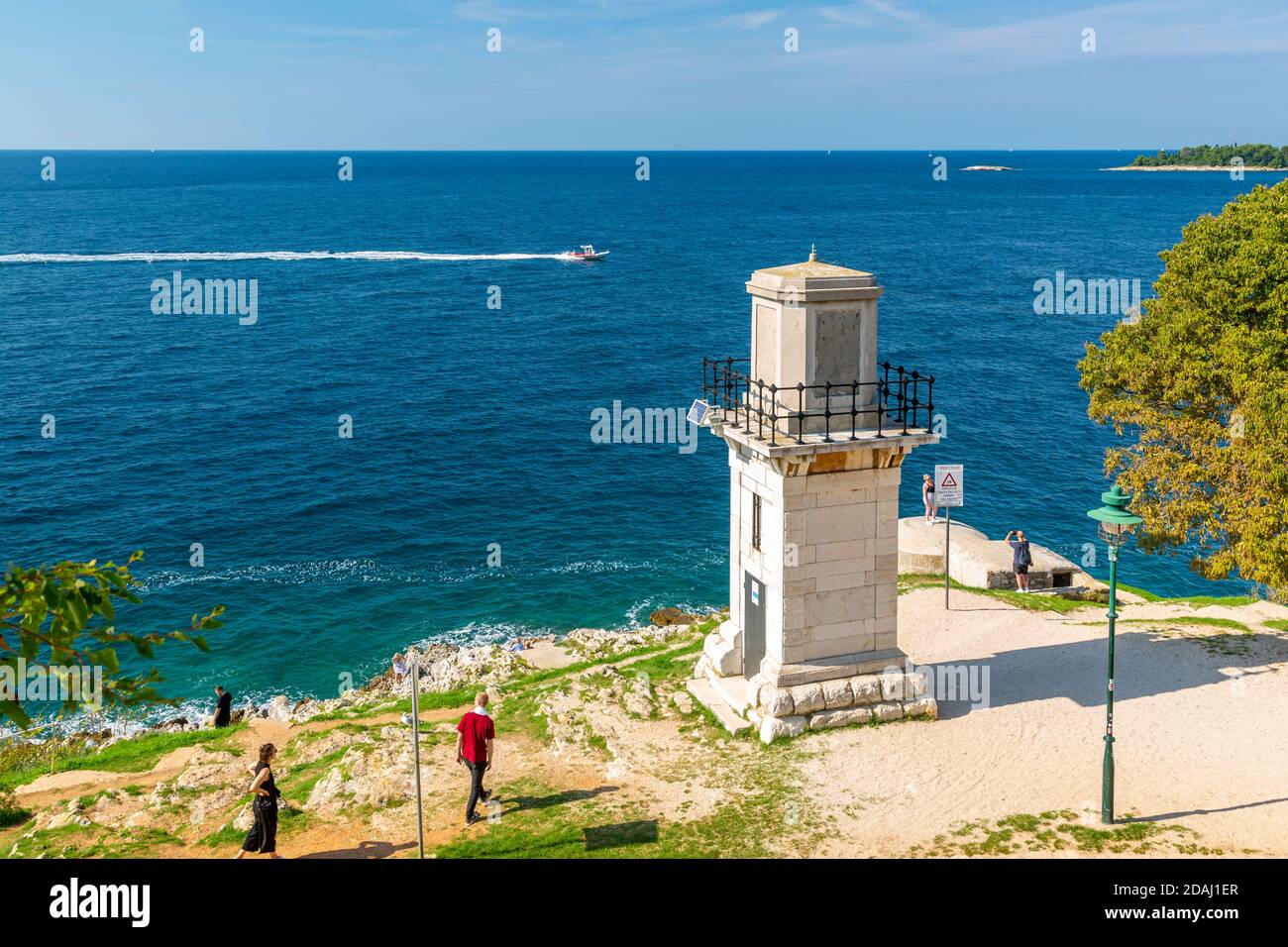 Vue sur le phare de la vieille ville de Rovinj, Mer Adriatique croate, Istrie, Croatie, Europe Banque D'Images