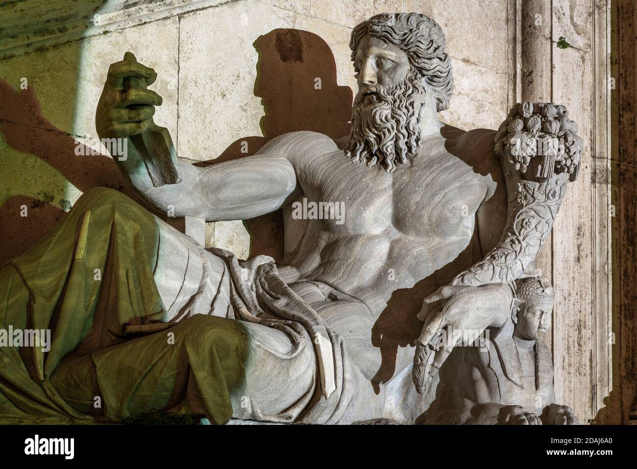 Statue représentant le Nil, détail de la Fontaine de la Déesse Rome dans le Campidoglio. Rome, Latium, Italie, Europe Banque D'Images