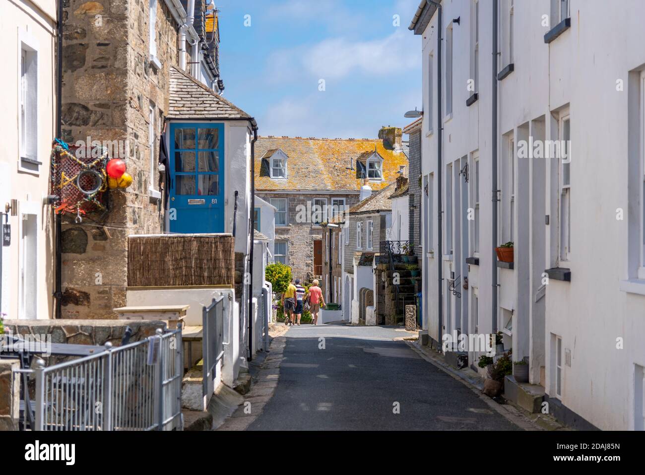 Maisons et bâtiments sur Back Road East. Rue étroite à St Ives, Cornwall, Royaume-Uni Banque D'Images