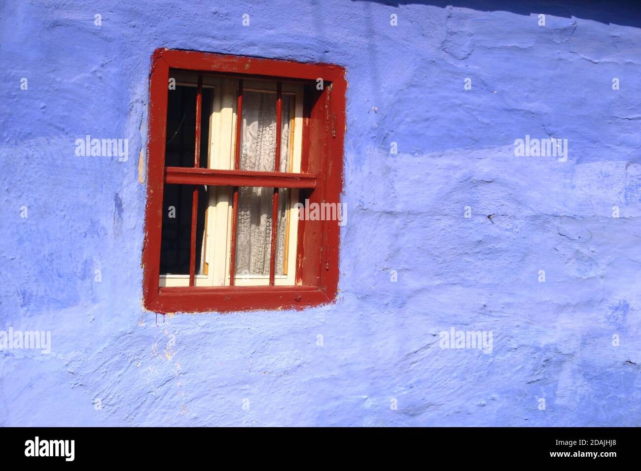 Façade peinte d'une ancienne maison dans le comté de Sibiu, Roumanie Banque D'Images