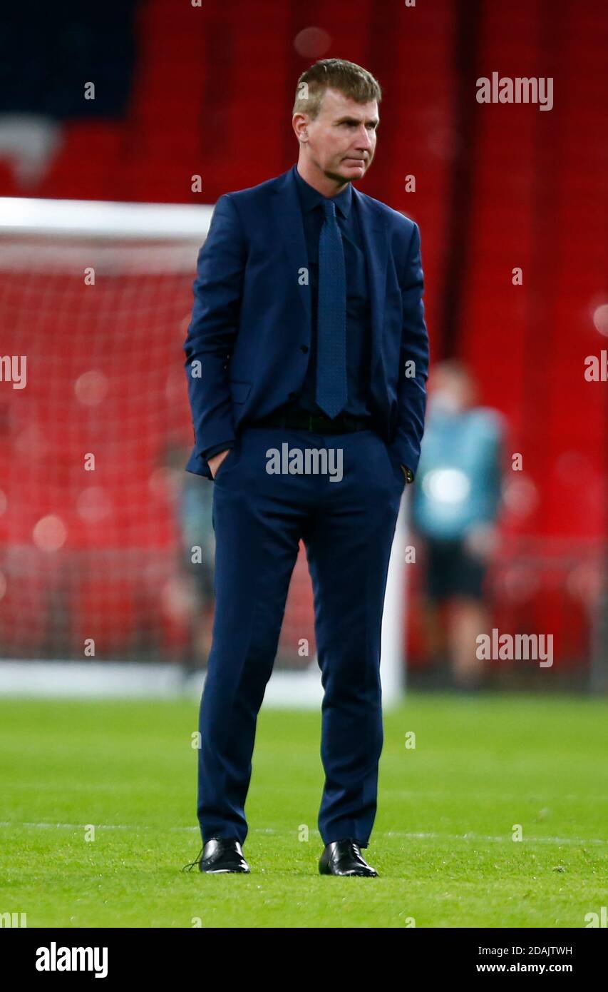 WEMBLEY, Royaume-Uni, NOVEMBRE 12:Stephen Kenny, directeur de la République d'Irlande, lors de l'échauffement préalable au match, lors de l'International friendly Between E. Banque D'Images