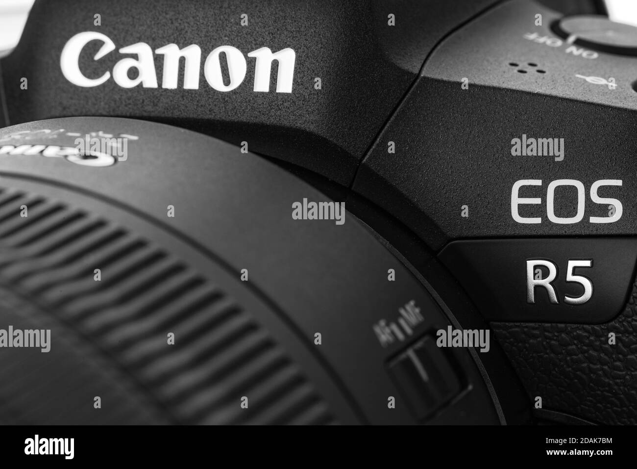 Canon Présente L'EOS R50, Son Nouvel Appareil Photo Sans Miroir D De Gamme