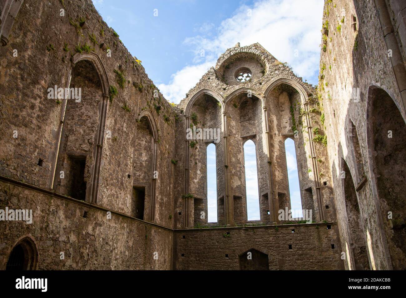 Intérieur d'une ancienne cathédrale appelée Rock de Cashel Banque D'Images