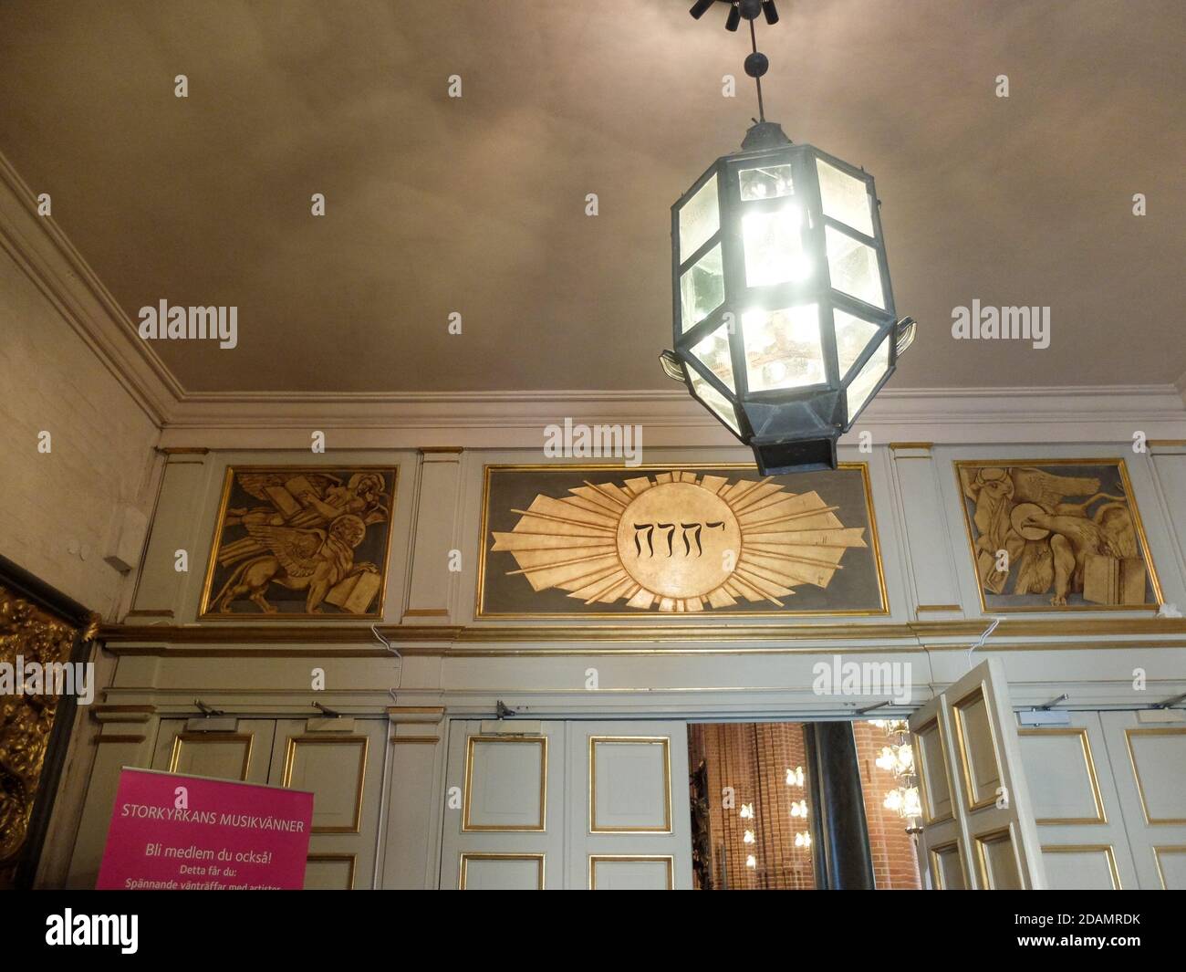 Intérieur de l'église Storkyrkan, également connue sous le nom d'église Saint-Nicolas ou cathédrale de Stockholm. C'est la deuxième plus ancienne église de Stockholm, en Suède Banque D'Images