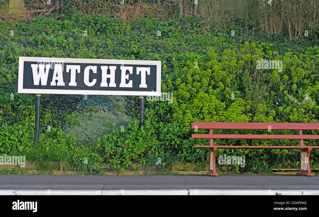 Banc et plate-forme de la gare de Watchet, West Somerset Railway, Somerset, sud-ouest de l'Angleterre, Royaume-Uni Banque D'Images