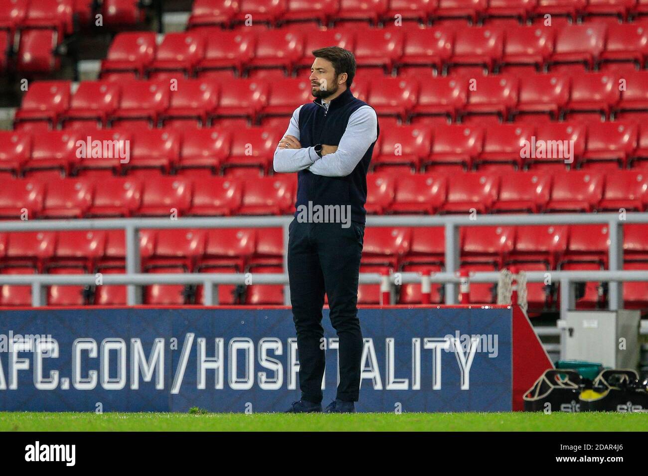 Russell Martin, directeur de Milton Keynes dons, regarde l'action Banque D'Images