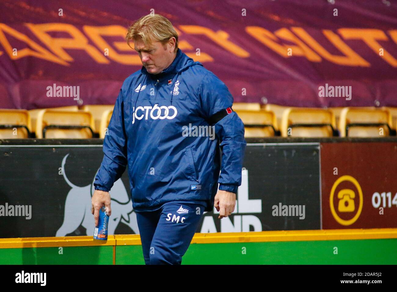 Stuart McCall (directeur) de Bradford City part à mi-temps Banque D'Images