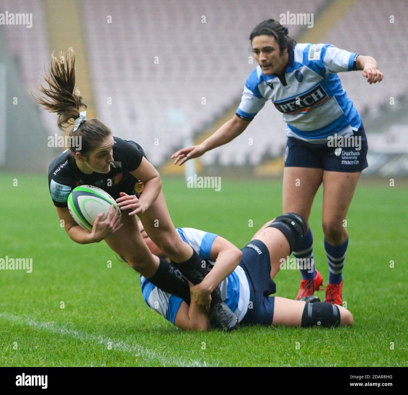 Darlington, Royaume-Uni. 14 novembre 2020. Alex Powell (#4 Exeter Chiefs) est attaqué lors du match du premier ministre Allianz   entre Darlington Morden Park Sharks et Exeter Chiefs à la Northern Echo Arena de Darlington will Matthews/SPP crédit: SPP Sport Press photo. /Alamy Live News Banque D'Images